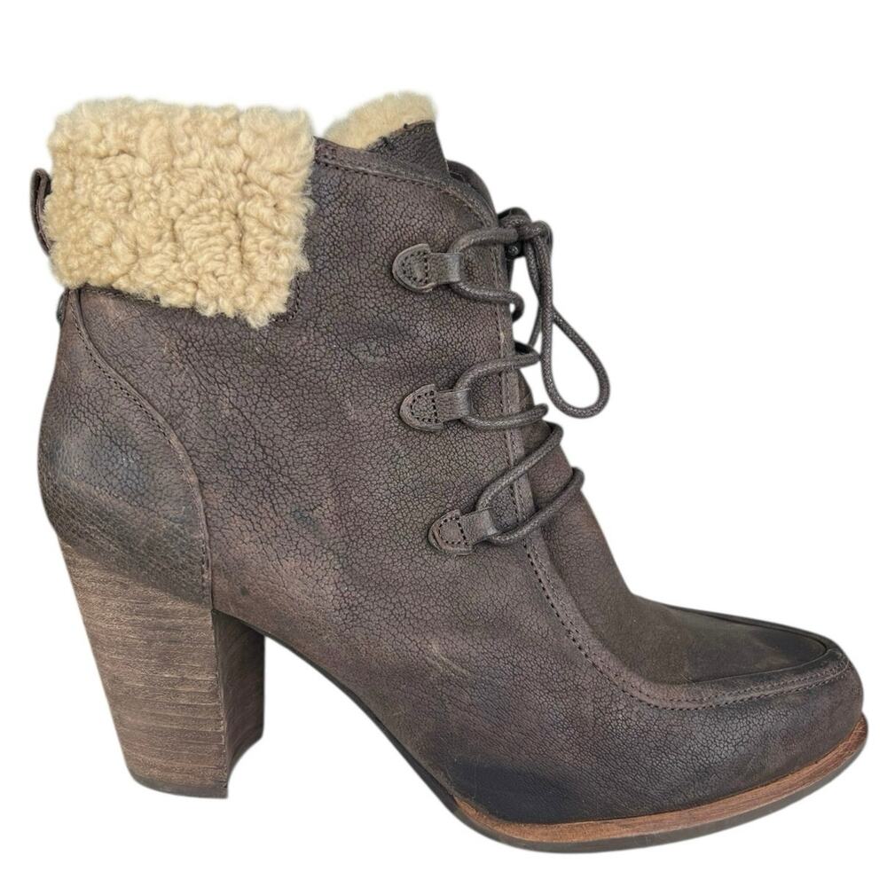 Ugg Women’s Analise Brown Leather Sheepskin Cuffed Ankle Boot Size US 9